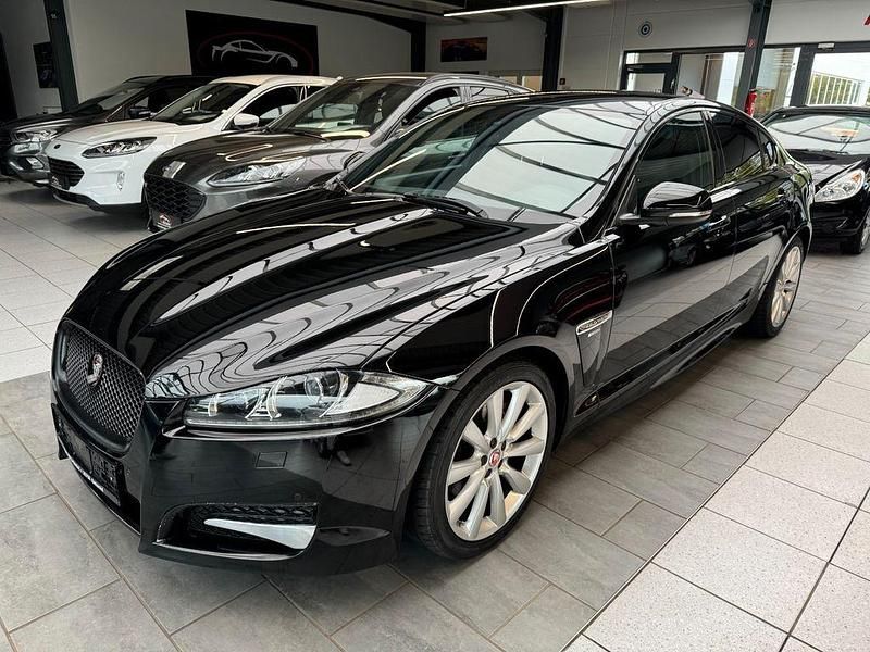 Schwarz Gebraucht 2015 Jaguar XF R-Sport Limousine | 9.450 € (Guter Preis) - Bild 1/4