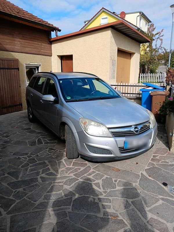 Grau Gebraucht 2007 Opel Astra Kombi | 1.400 € (Fairer Preis) - Bild 1/4