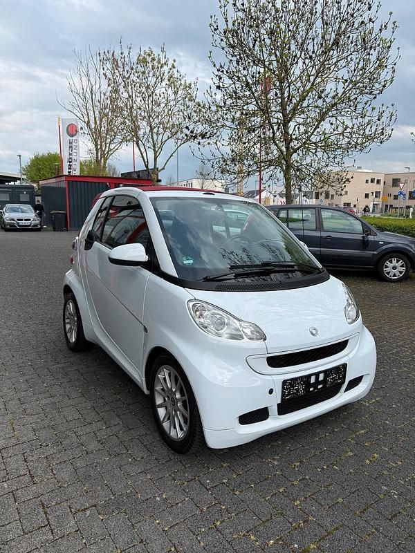Gebraucht Smart ForTwo Cabrio 71 PS (52 kW) 2011 Weiß Cabrio