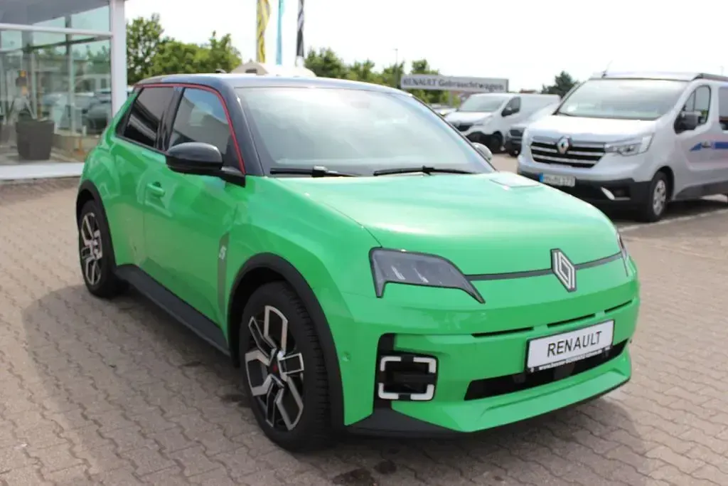 Neu Renault R5 Urban 88 kW (120 PS) 2026 Pop green / schwarzes dach Kleinwagen