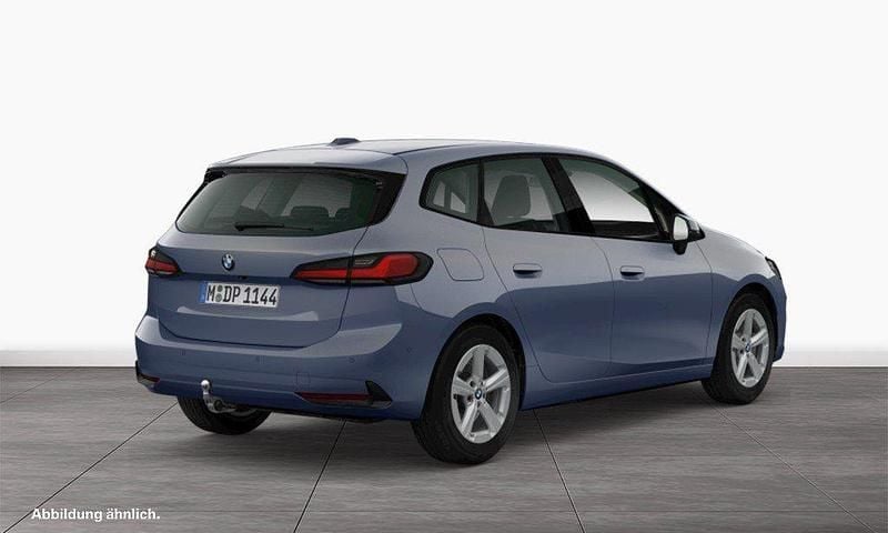 Gebraucht BMW 220 Active Tourer 156 PS (114 kW) 2025 Grau Van / Kleinbus