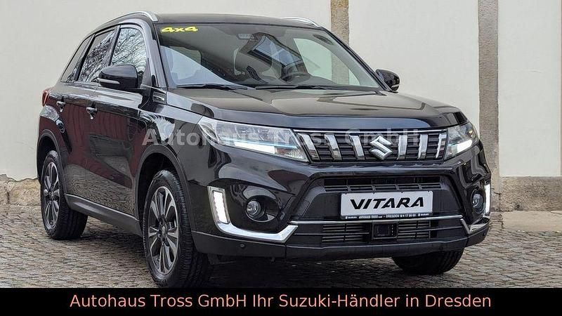Schwarz Gebraucht 2023 Suzuki Vitara Comfort+ SUV | 24.789 € (Teuer) - Bild 1/4