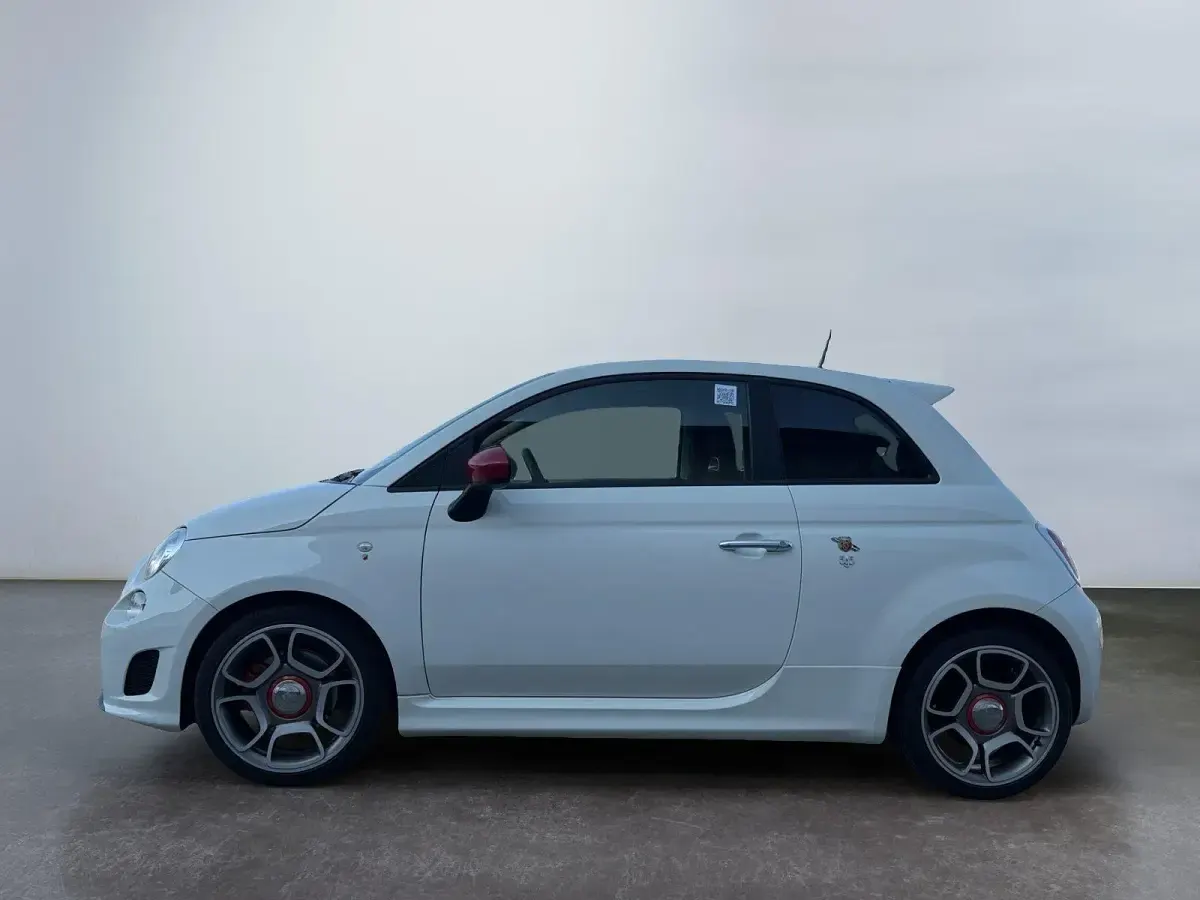 Gebraucht Abarth 595 Custom 140 PS (102 kW) 2016 Colore esterno (gara weiß) Kleinwagen