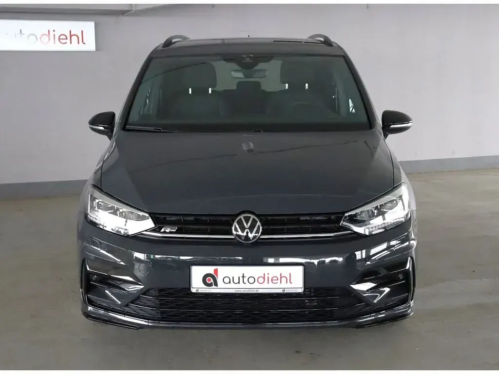 Gebraucht VW Touran Highline 150 PS (110 kW) 2025 Grau Van / Kleinbus