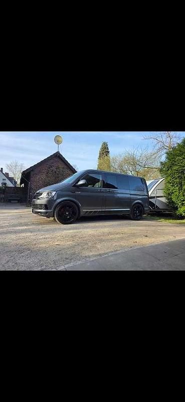 Gebraucht VW Transporter Highline 204 PS (150 kW) 2015 Grau Van