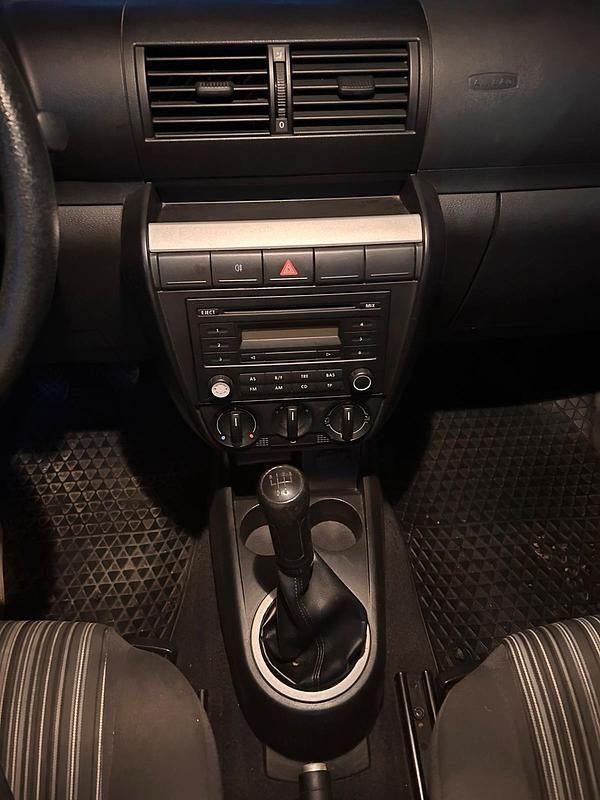 Second-hand VW Fox 40 CP (29 kW) 2007 Negru Hatchback