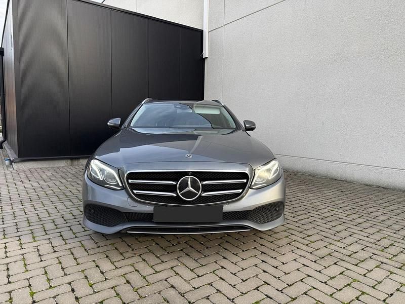 Gebraucht Mercedes E300 AMG line 310 PS (228 kW) 2020 Grau Kombi