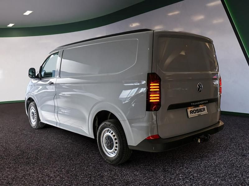 Gebraucht VW T7 110 PS (80 kW) 2026 Grau / stone grey Van