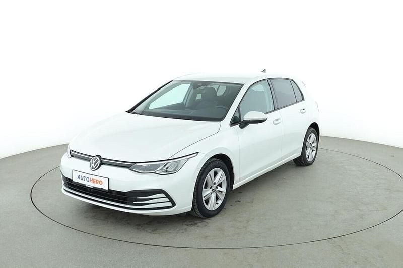 Weiß Gebraucht 2020 VW Golf VIII Life Limousine | 18.050 € (Guter Preis) - Bild 1/3