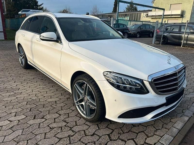 Gebraucht Mercedes C400 Exclusive 333 PS (244 kW) 2018 Weiß Limousine