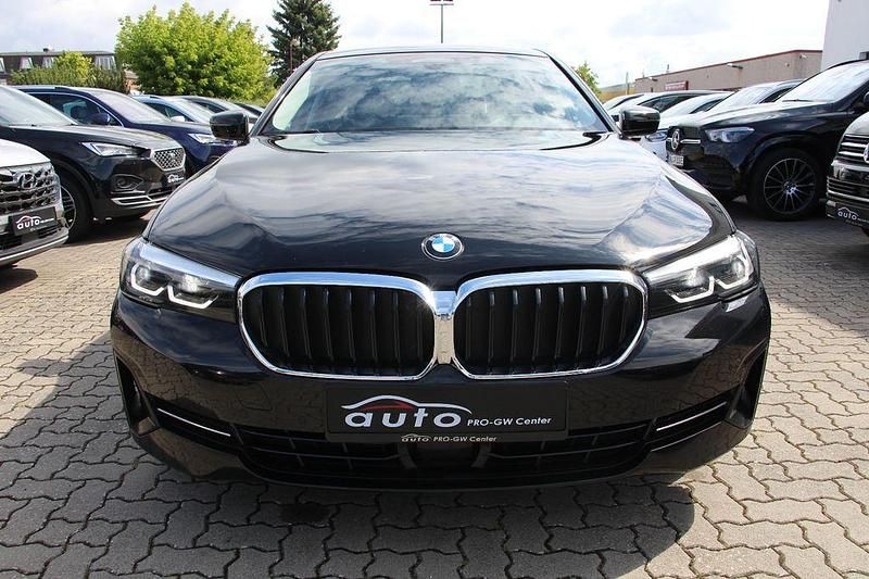 Gebraucht BMW 520 Sport Line 190 PS (139 kW) 2022 Schwarz Limousine