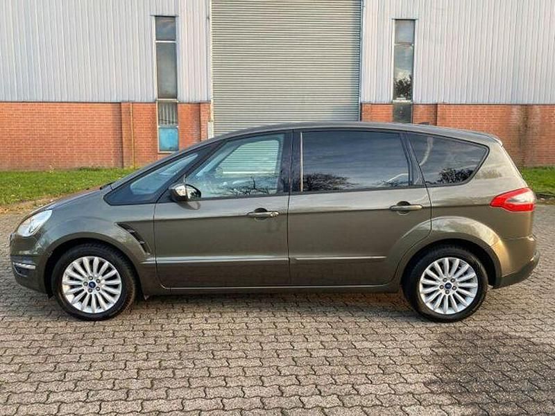 Gebraucht Ford S-MAX Trend 116 PS (85 kW) 2015 Grün Van / Kleinbus