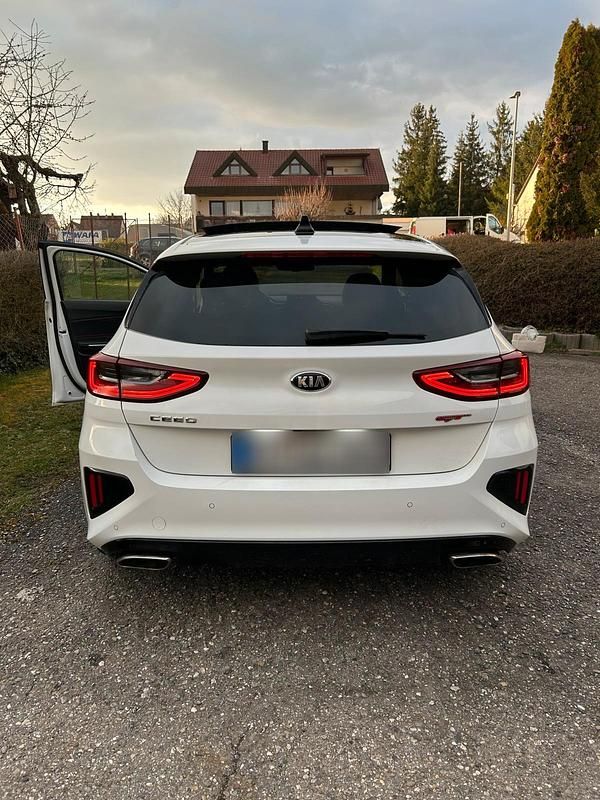 Gebraucht Kia Ceed GT GT 204 PS (150 kW) 2018 Weiß Limousine