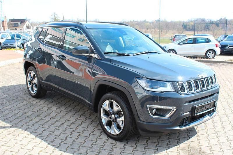 Gebraucht Jeep Compass Limited 140 PS (102 kW) 2019 Grau SUV