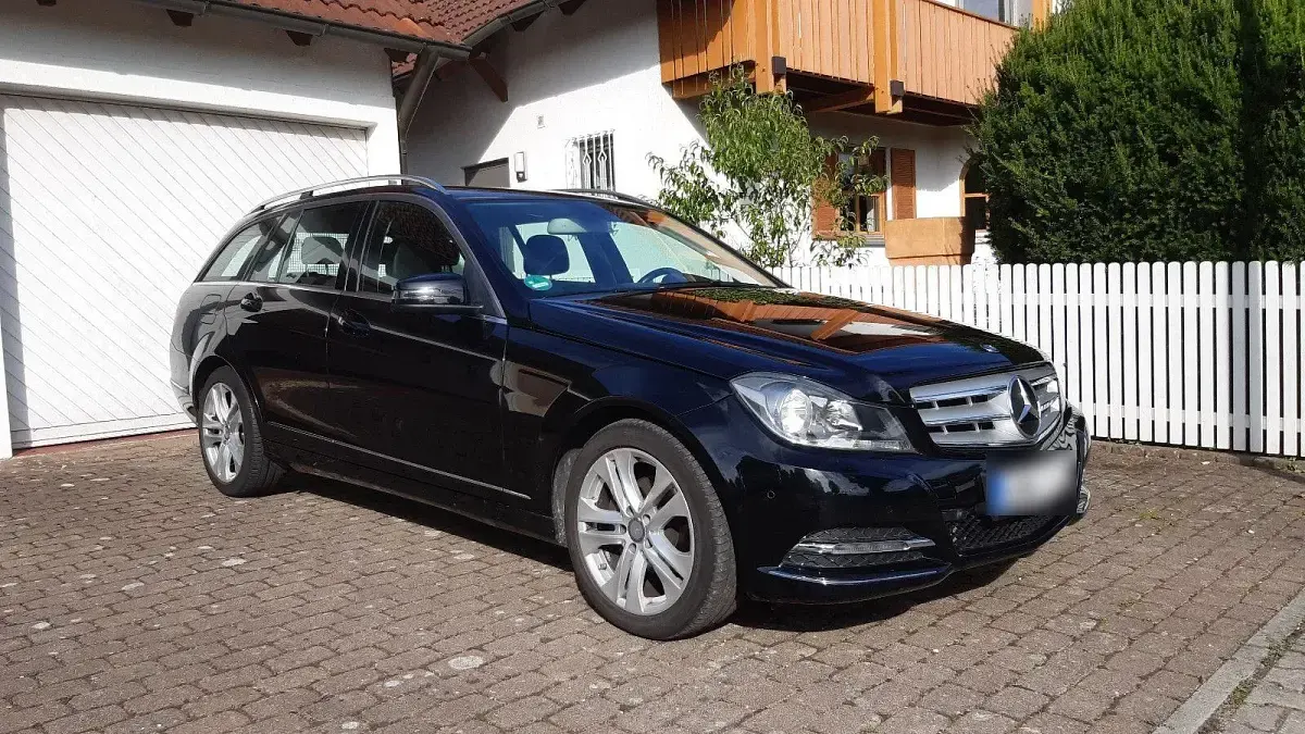 Gebraucht Mercedes C180 Avantgarde 156 PS (114 kW) 2013 Schwarz Limousine