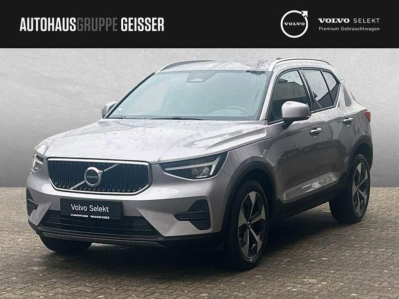 Gebraucht Volvo XC40 Core 163 PS (119 kW) 2025 Aurora silver SUV