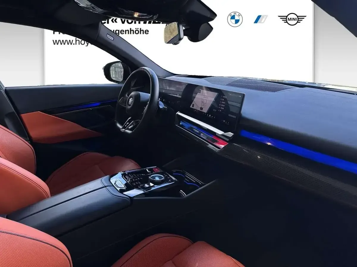 Gebraucht BMW M5 Sport Line 727 PS (534 kW) 2025 Saphirschwarz Kombi