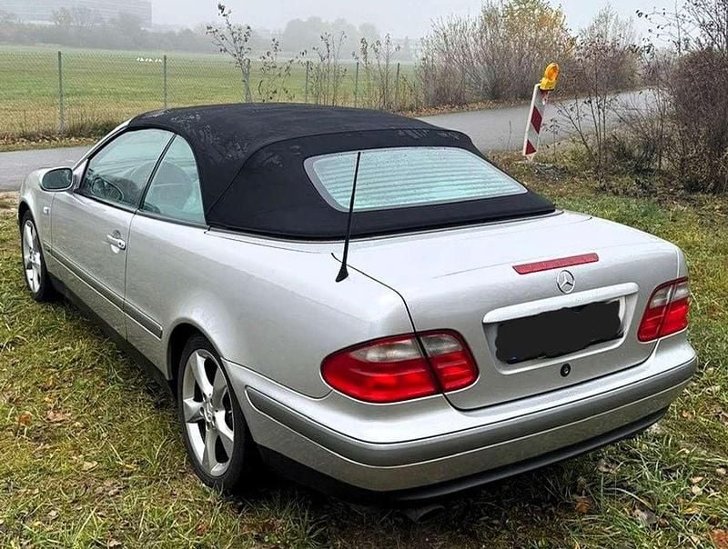Gebraucht Mercedes CLK230 193 PS (141 kW) 1998 Silber Cabrio