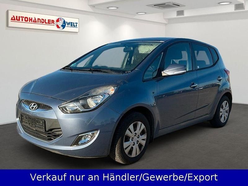 Grau Gebraucht 2013 Hyundai ix20 Style Kleinwagen | 6.999 € (Guter Preis) - Bild 1/3