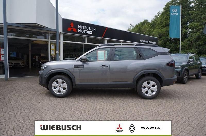 Grau Neu 2025 Dacia Bigster Essentiel SUV | 25.870 € (Superpreis) - Bild 1/4
