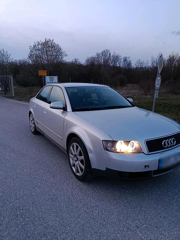 Gebraucht Audi A4 150 PS (110 kW) 2001 Silber Limousine