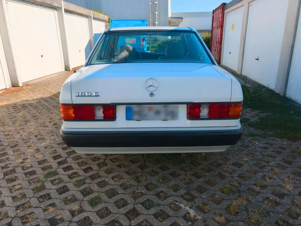Gebraucht Mercedes 190 118 PS (86 kW) 1989 Weiß Limousine