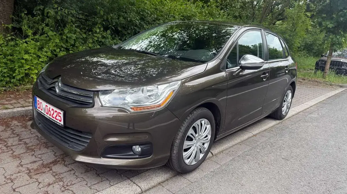 Gebraucht Citroën C4 SELECTION 120 PS (88 kW) 2014 Braun Kleinwagen