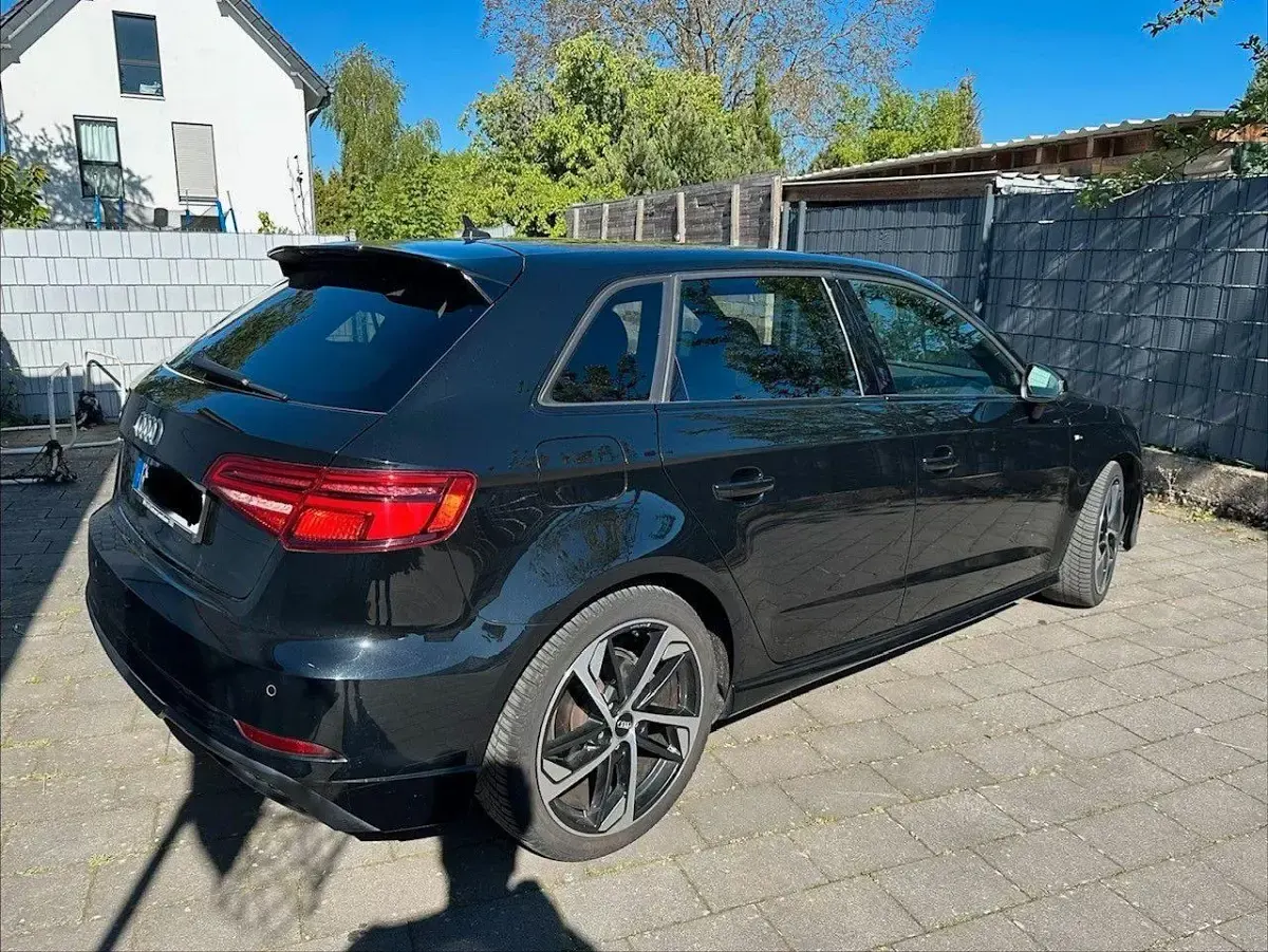 Gebraucht Audi A3 S-Line 150 PS (110 kW) 2019 Schwarz Limousine