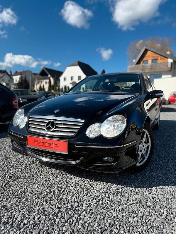 Gebraucht Mercedes C160 122 PS (89 kW) 2006 Schwarz Coupé