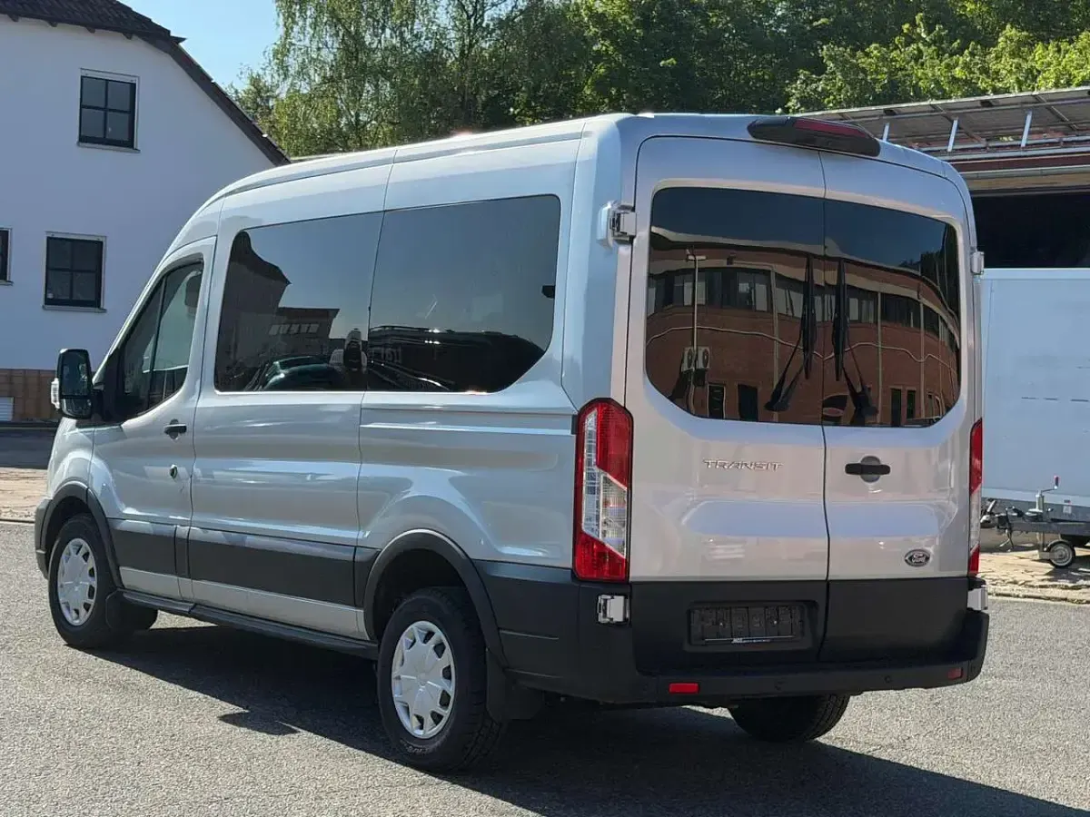 Gebraucht Ford Transit 131 PS (96 kW) 2020 Polarsilber metallic Van / Kleinbus
