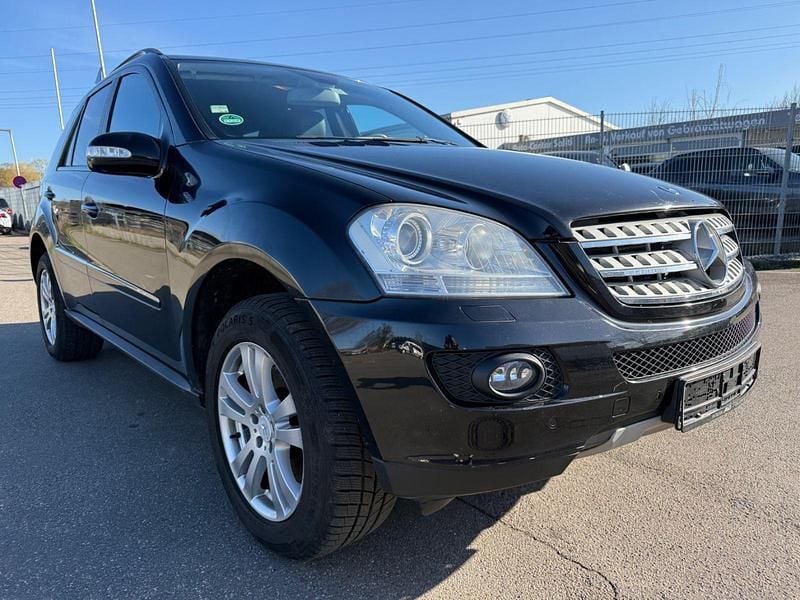 Gebraucht Mercedes ML280 190 PS (139 kW) 2008 Schwarz SUV