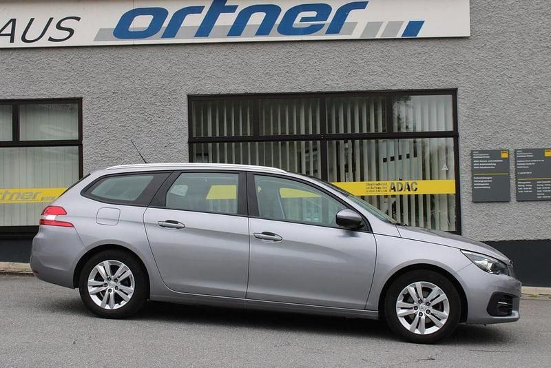 Grau Gebraucht 2020 Peugeot 308 Active Kombi | 6.900 € (Superpreis) - Bild 1/4