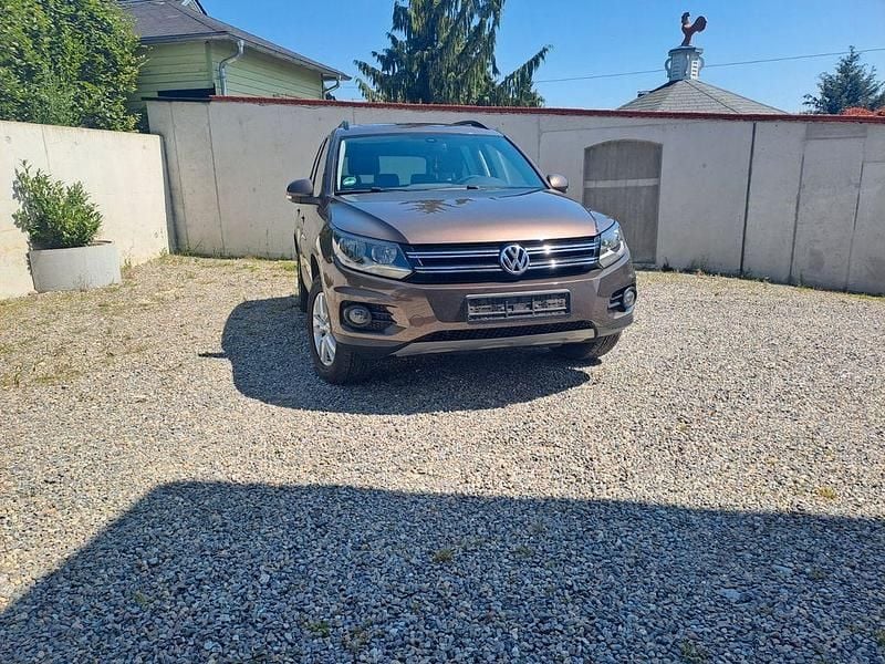 Braun Gebraucht 2012 VW Tiguan SUV | 7.900 € (Guter Preis) - Bild 1/4