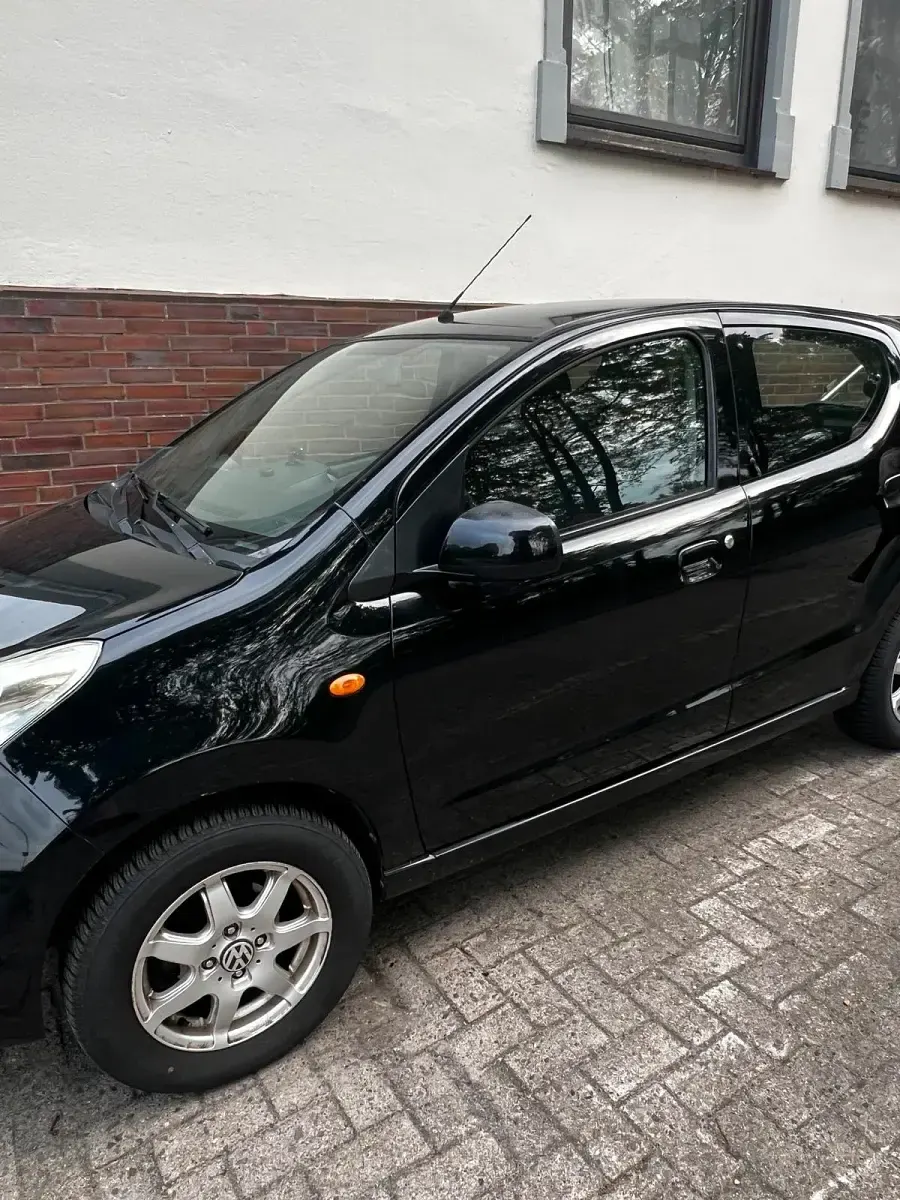 Gebraucht Suzuki Alto 68 PS (50 kW) 2009 Schwarz Kleinwagen