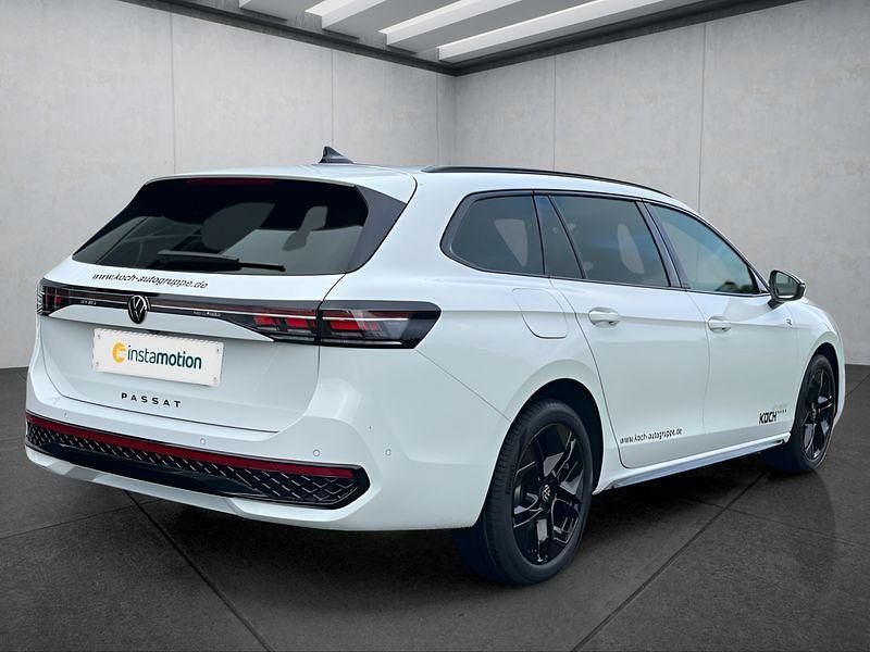Gebraucht VW Passat 272 PS (200 kW) 2024 Weiß Kombi