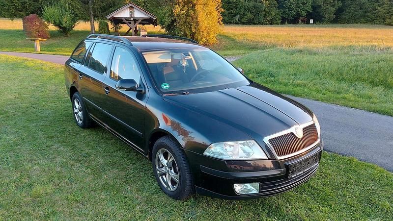 Schwarz Gebraucht 2006 Skoda Octavia Kombi | 1.000 € (Superpreis) - Bild 1/4