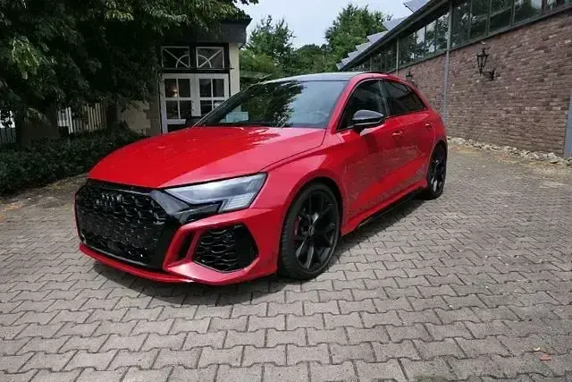 Gebraucht Audi RS3 Design 400 PS (294 kW) 2022 Rot Limousine