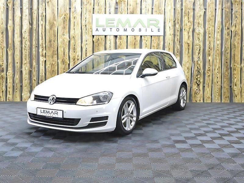 Weiß Gebraucht 2015 VW Golf VII Comfortline Limousine | 7.600 € (Superpreis) - Bild 1/4