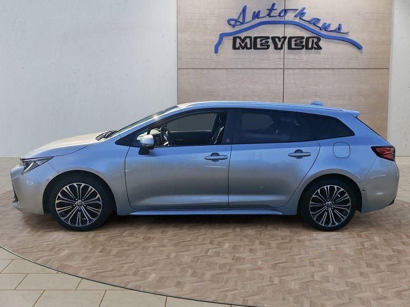 Gebraucht Toyota Corolla Team 184 PS (135 kW) 2022 Silber Kombi