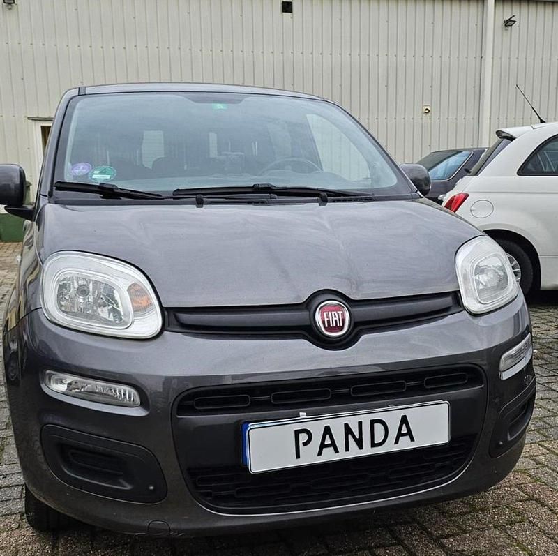 Grau Gebraucht 2018 Fiat Panda Lounge Limousine | 7.999 € (Guter Preis) - Bild 1/4