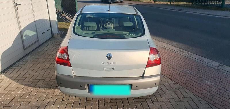 Gebraucht Renault Mégane II 135 PS (99 kW) 2004 Silber Limousine
