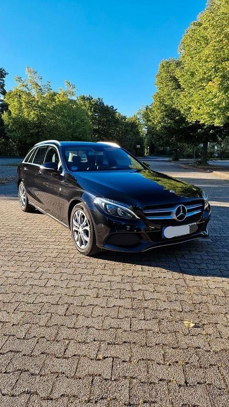 Schwarz Gebraucht 2015 Mercedes C180 Avantgarde Kombi | 15.100 € (Fairer Preis) - Bild 1/4
