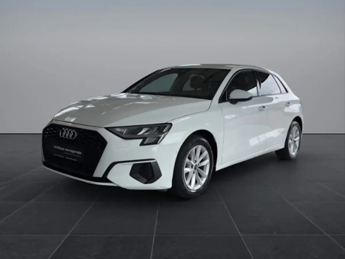 Gebraucht Audi A3 Ambiente 110 PS (80 kW) 2023 Ibisweiß Limousine