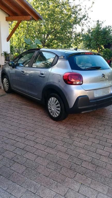 Grau Gebraucht 2018 Citroën C3 PureTech Kleinwagen | 8.500 € (Guter Preis) - Bild 1/4