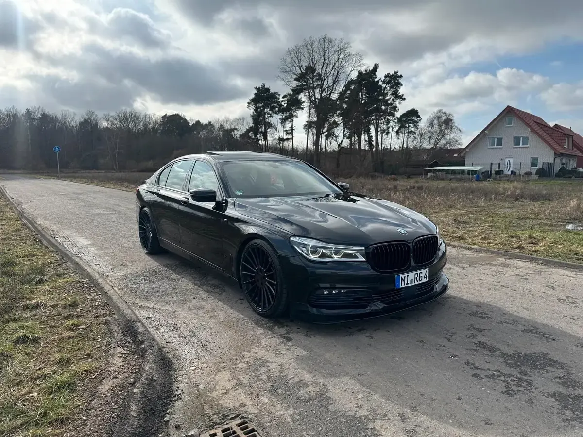 Gebraucht BMW 740 320 PS (235 kW) 2016 Schwarz Limousine