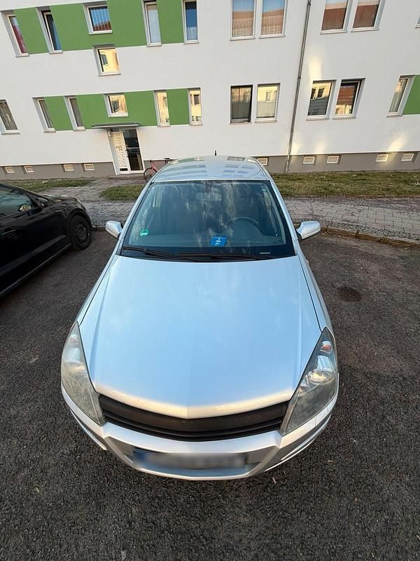 Gebraucht Opel Astra 116 PS (85 kW) 2004 Silber Limousine