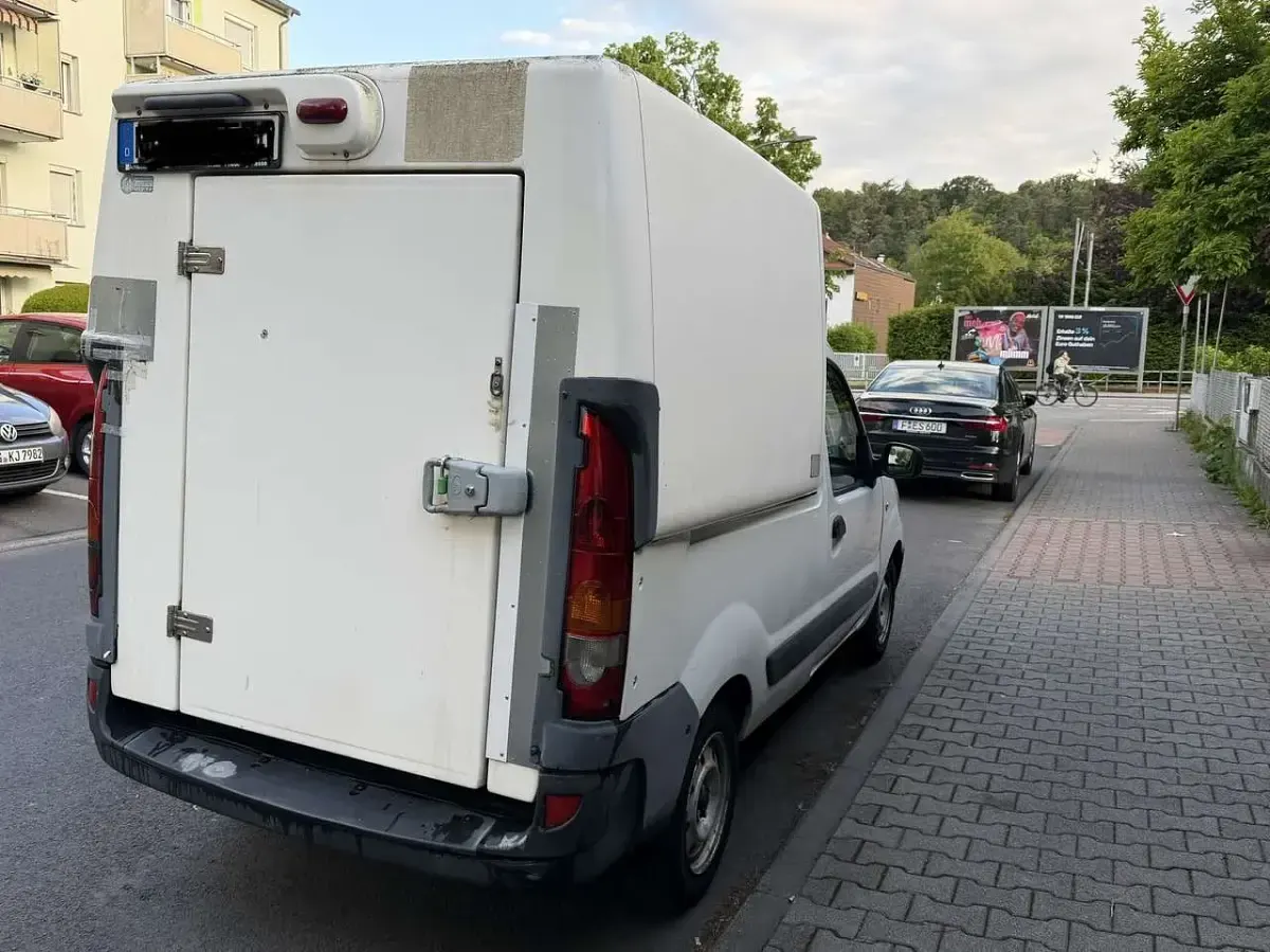 Gebraucht Renault Kangoo 68 PS (50 kW) 2006 Weiß Kleinwagen