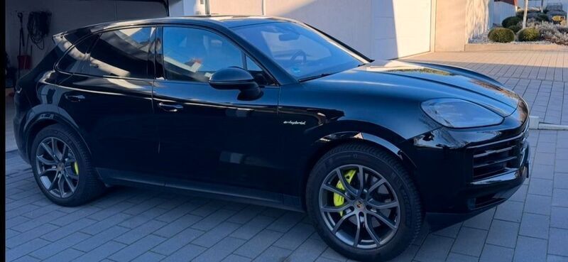 Schwarz Gebraucht 2023 Porsche Cayenne SUV | 98.000 € (Teuer) - Bild 1/4