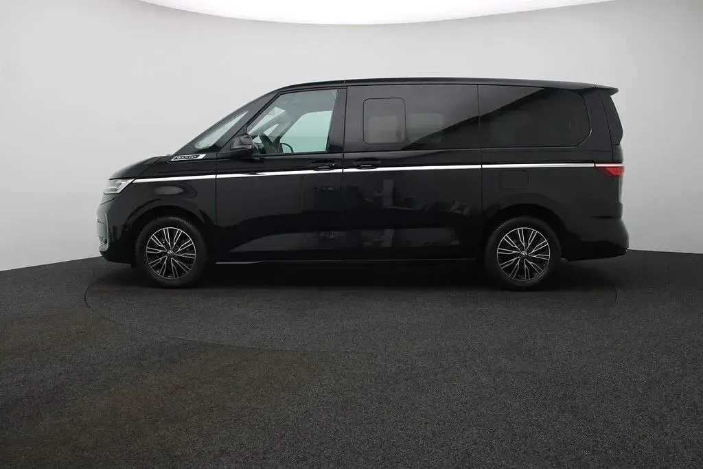 Gebraucht VW Multivan Style 150 PS (110 kW) 2025 Deep black perleffekt Van / Kleinbus