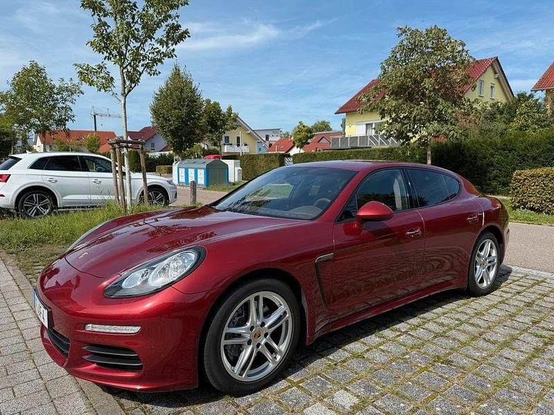 Rot Gebraucht 2014 Porsche Panamera Limousine | 35.105 € (Fairer Preis) - Bild 1/4